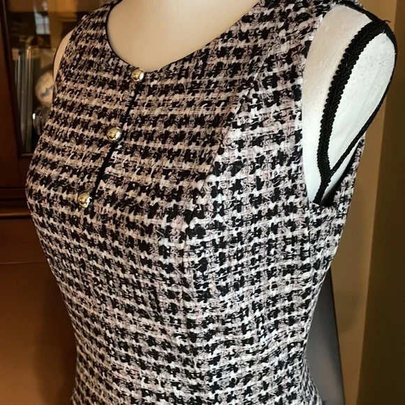 Karl Lagerfeld Paris Dress 6 - Picture 10 of 11